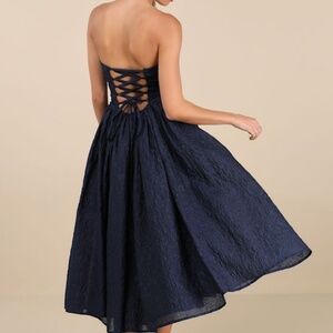 Lulus Analeia Dark Navy Jacquard Lace-up Strapless Midi Dress Blue - Size L